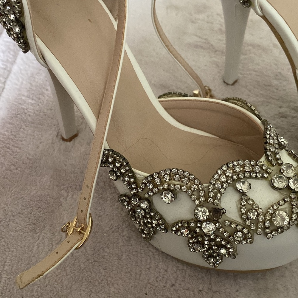 Stiletto heels size 5 (run small) - Picture 4 of 4